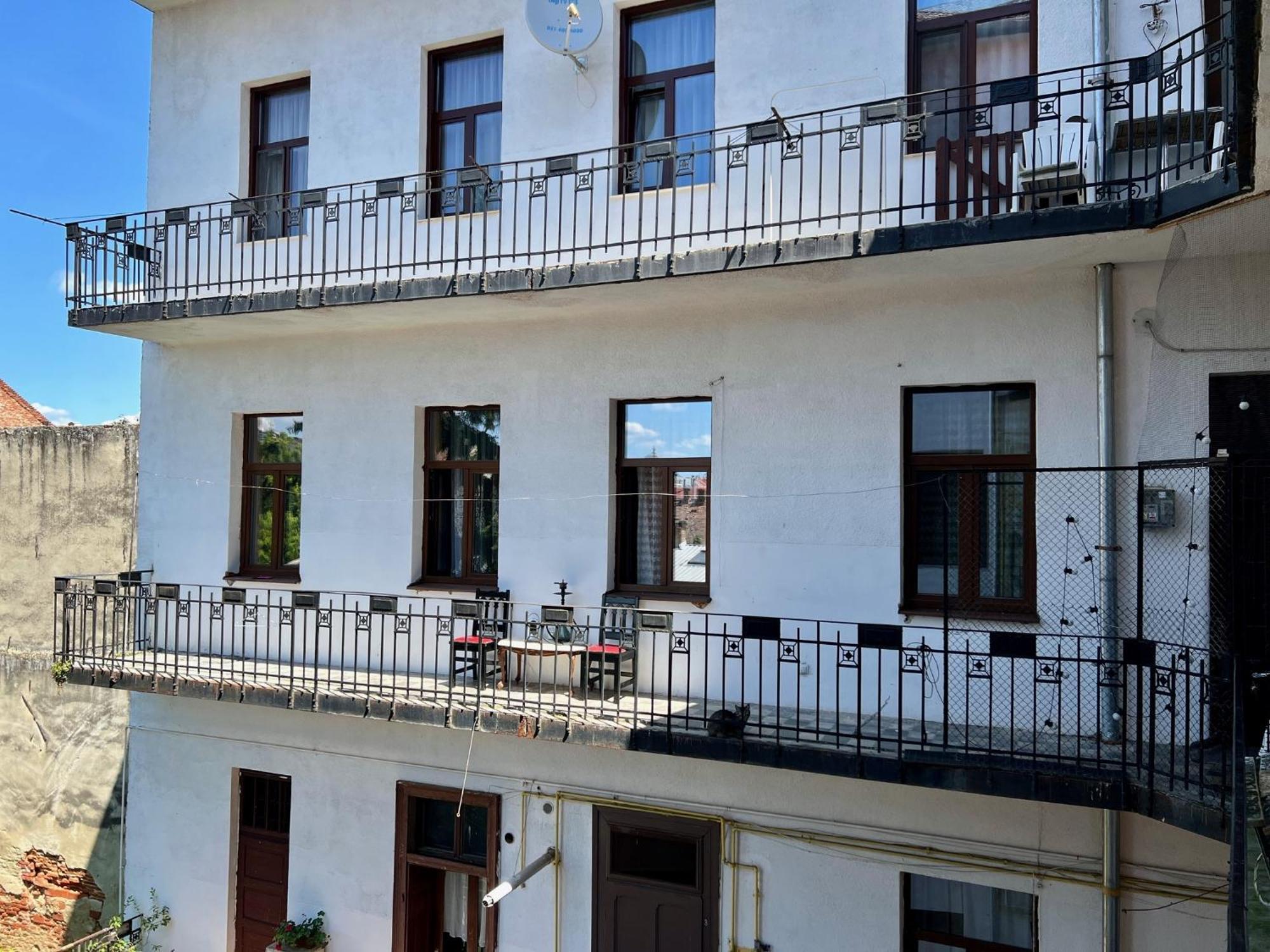 Classic Love Story In Old Cluj I Eksteriør billede