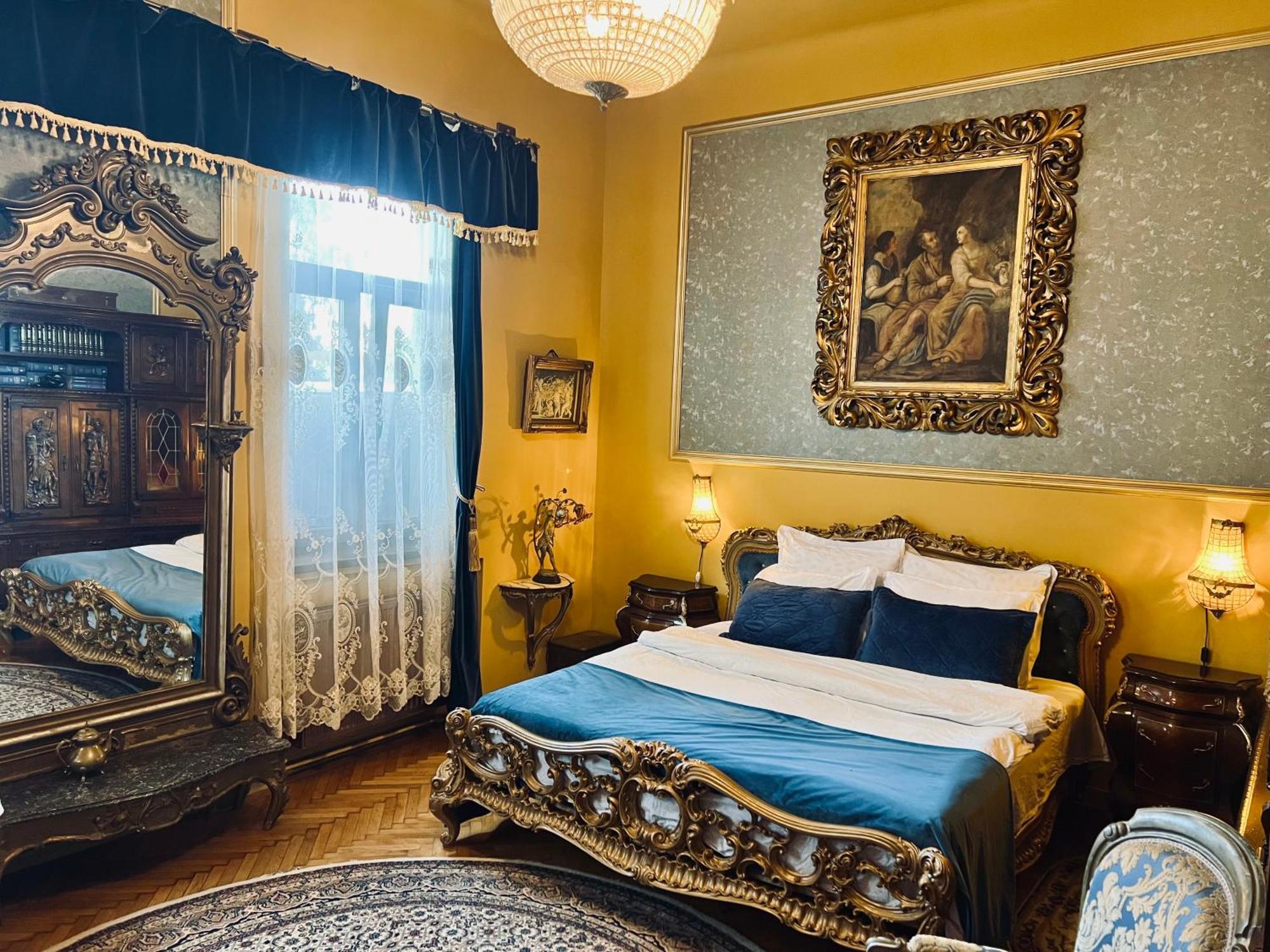 Classic Love Story In Old Cluj I Eksteriør billede